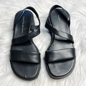 Croft & Barrow St. Catherine Strappy Flat Sandals Black Size 6.5